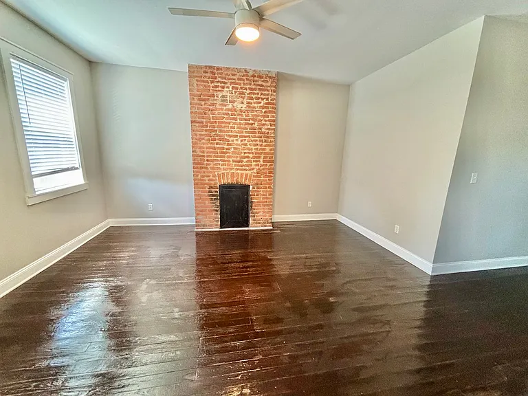 513 E Ormsby Ave — Photo 4