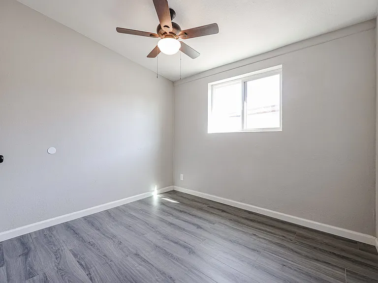 3607 W La Salle St — Photo 7