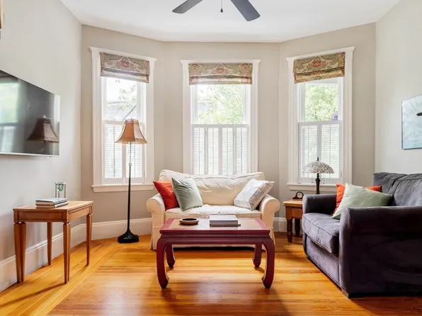 85 Clifton St #2, Cambridge, MA 02140