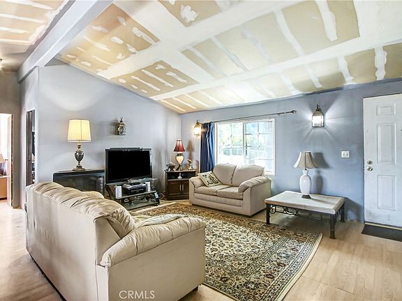 5th image of 32802 Sheila Ln