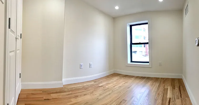 Rented by Zjama Realty Corp | media 30