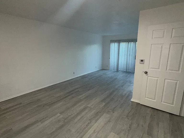4434 Fulton Ave #205 — Photo 13