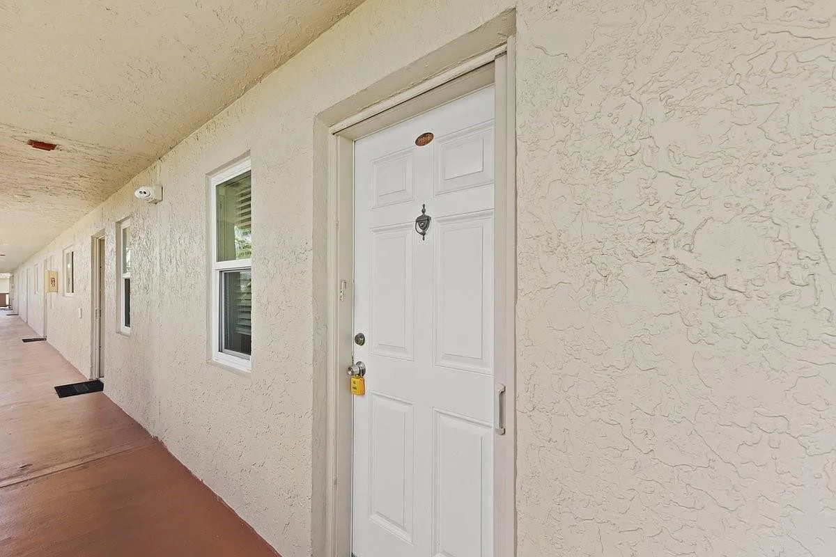 2 bed, 2.0 bath, 770 sqft, $1,900 — Photo 3