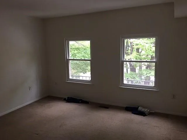 21 N Ann St — Photo 12