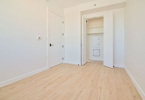 3rd image of 101 Bruckner Blvd #5N