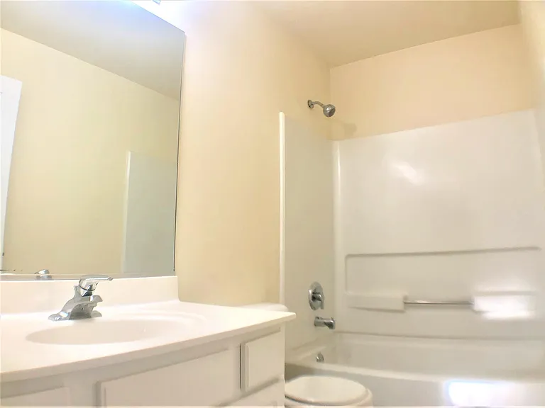 3631 Roanoke Ave — Photo 20
