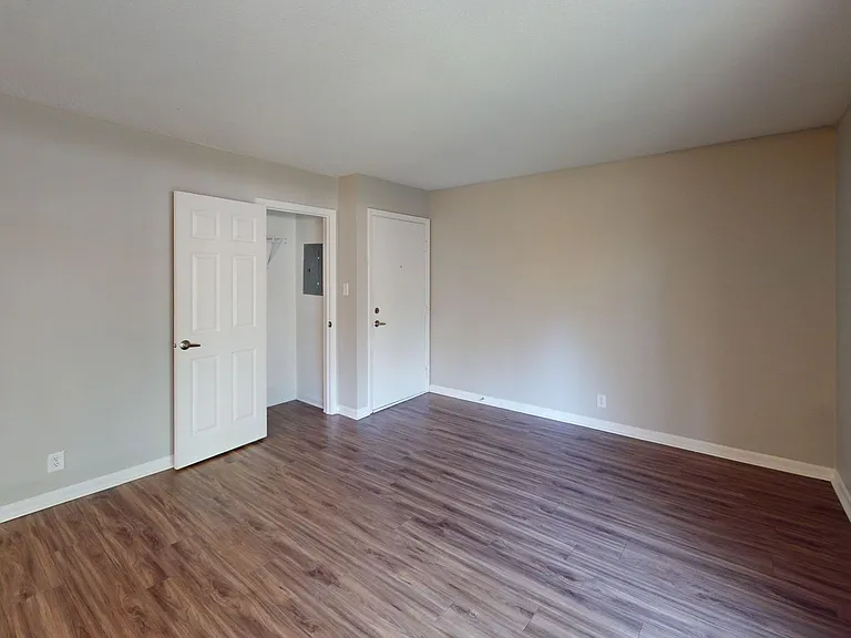 Park Place Apartments — Photo 4