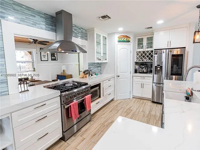 1304 N 40th Ave — Photo 4