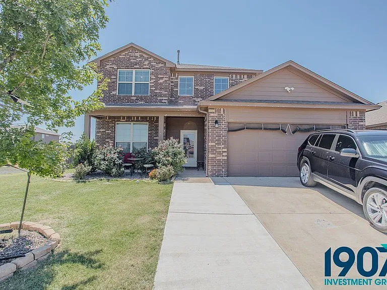 2501 Caden Ct — Photo 2