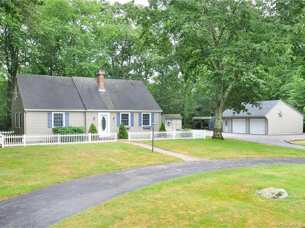 41 Michael Lane, Ledyard, CT 06339