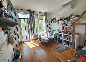 Rented by Doorway NYC, LLC