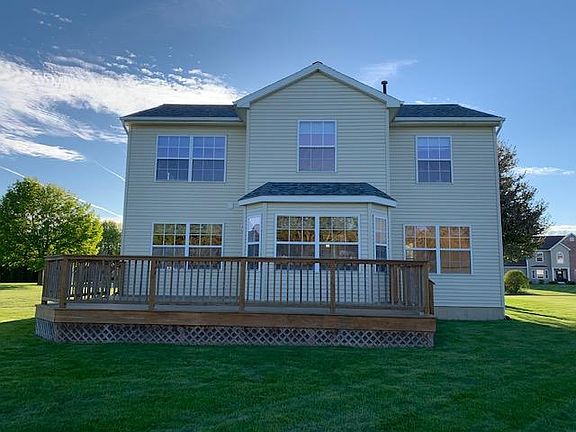 2nd image of 10 Sandpiper Ln