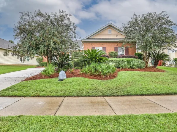 1661 Harbor Club Dr, Tallahassee, FL 32308