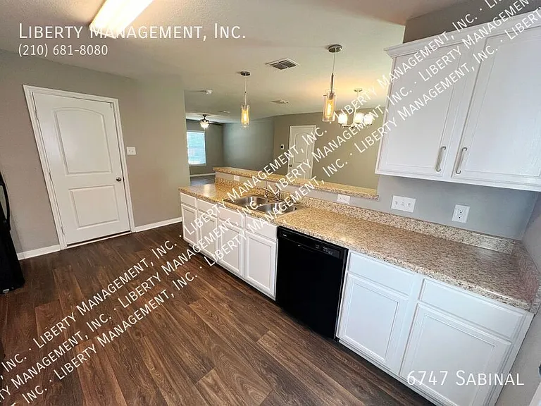 6747 Sabinal — Photo 11