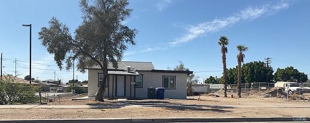 1st image of 964 S 6th Ave
