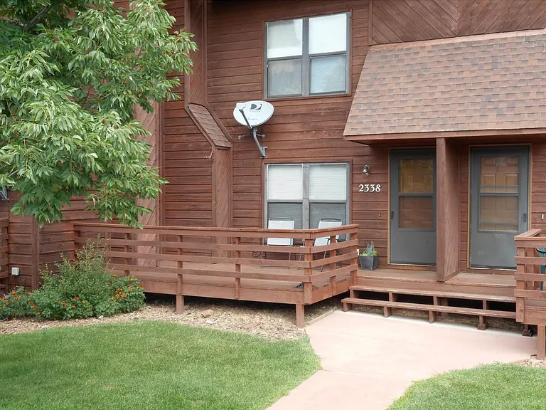 Entry with front deck