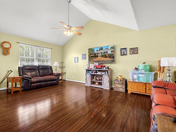 4th image of 128 Wilson Way