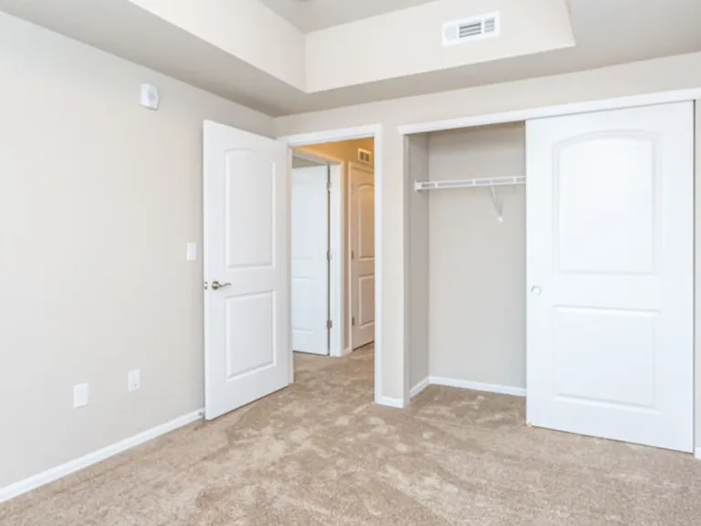 Pelican Bluff Apartments — Photo 17
