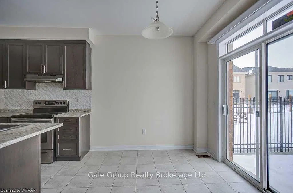 4 bed, $2,449 — Photo 3