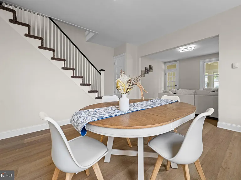 7608 Chelwynde Ave — Photo 7