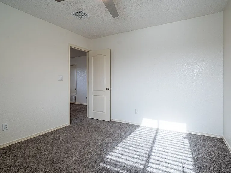 7041 Falling Leaf Cir — Photo 19