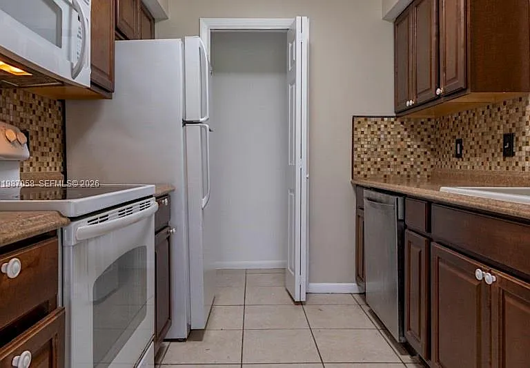 815 W Boynton Beach Blvd #10-205 — Photo 17
