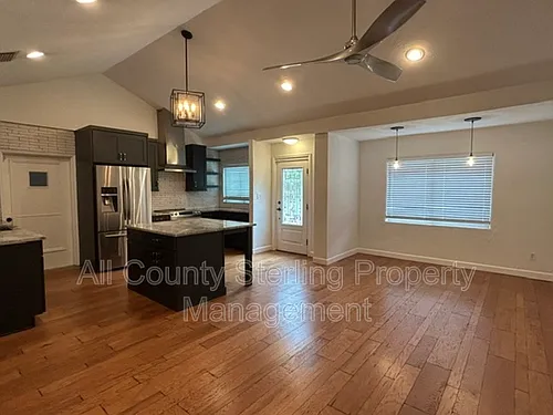 521 W Winter Park St Photo 1