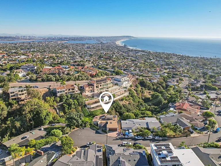 1177 Avenida Amantea — Photo 4