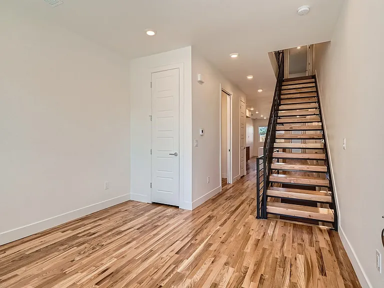 Brand New 3b/3.5bth Townhomes in the Heart of Park Hill. — Photo 9