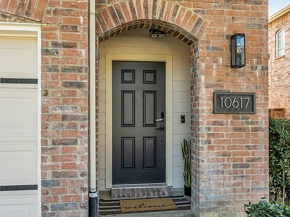 4th image of 10617 Cochron Dr