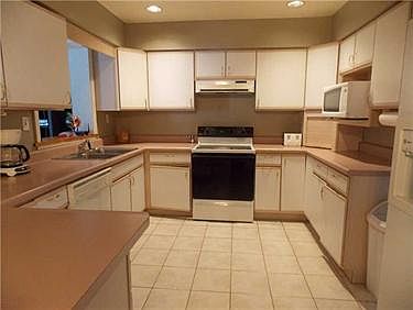 5th image of 147 Pecan St