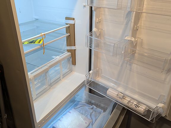 Refrigerator/Freezer Space