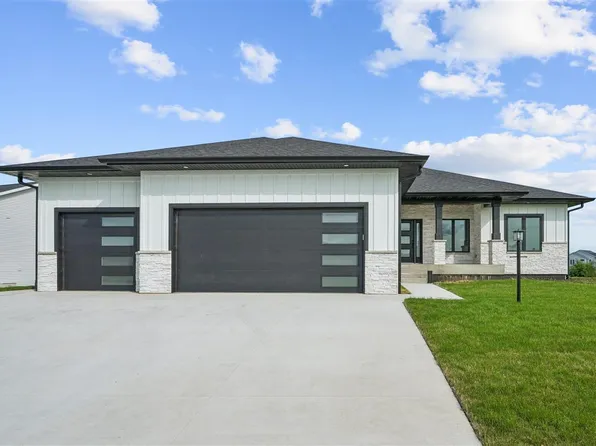 4177 Buckingham Ln, Iowa City, IA 52245
