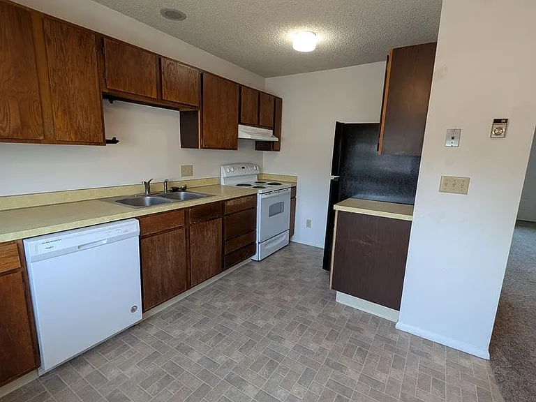 203 S 15th Ave #A-D — Photo 5