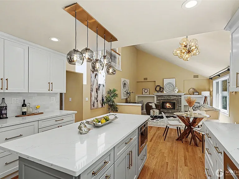 18055 NW Varese Ct — Photo 2