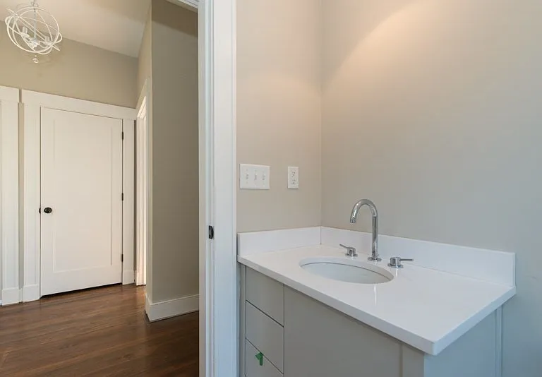 25 Grant St #1 — Photo 18