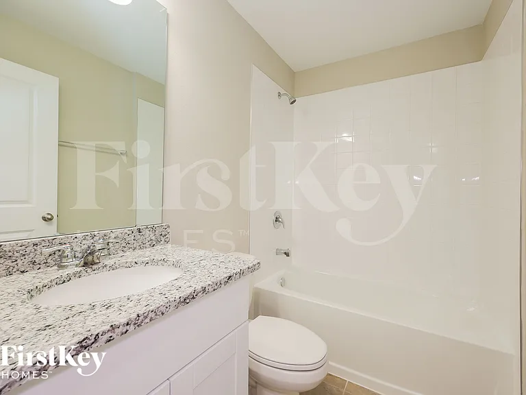 623 Lindbergh Way — Photo 16