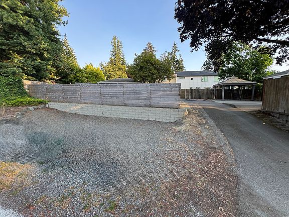 3rd image of 16626 15th Ave NE