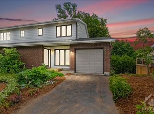 74 Pigeon Ter, Ottawa, ON K1V9H7