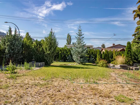 105 Lee Ave, Penticton, BC V2A 3V9