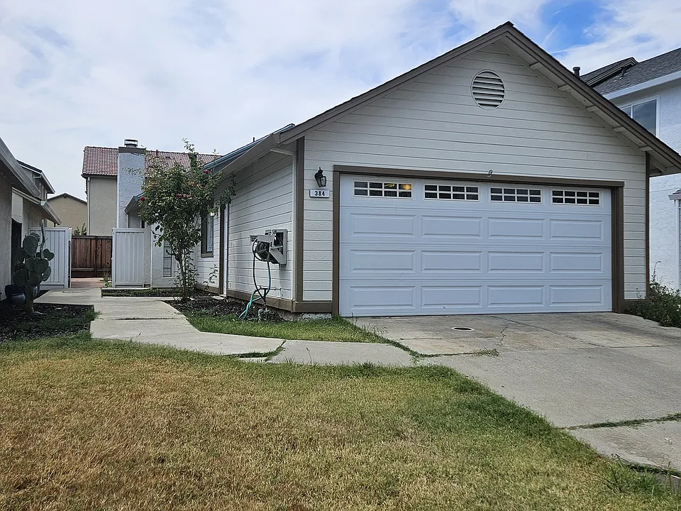 384 Grovewood Loop