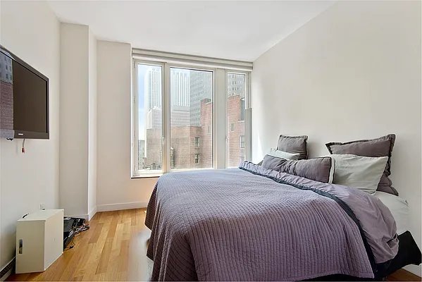 Rented by Douglas Elliman | media 27