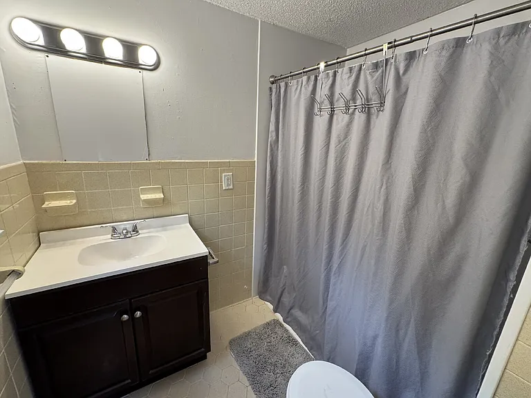 102 Broad St — Photo 12