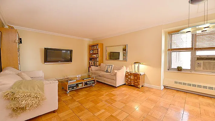 Sold by Fenwick Keats Real Estate | media 12