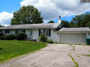 12992 Taylor Wells Rd, Chardon, OH 44024