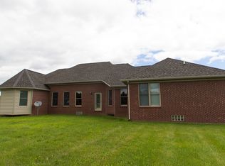 2169 Meadow Ct, Leonard, MI 48367
