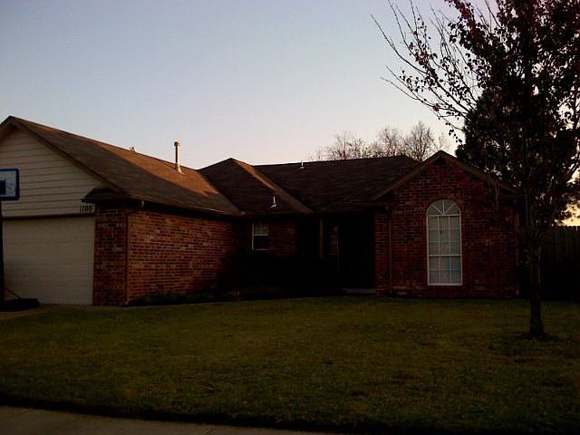 1st image of 1100 E 132nd Pl