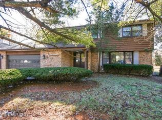 29 Half Day Rd, Lincolnshire, IL 60069