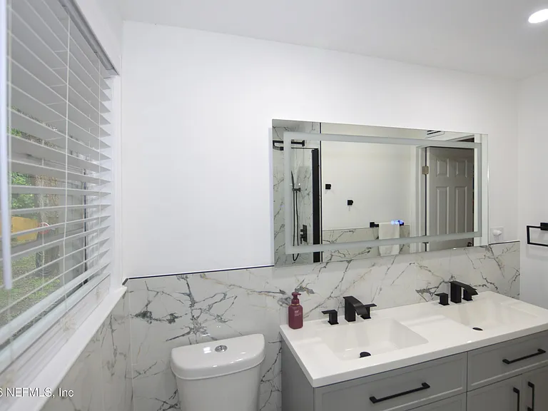 7004 Hyde Grove Ave — Photo 16