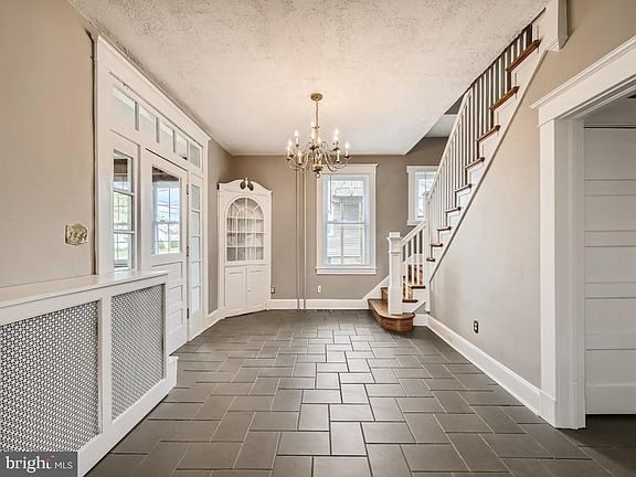 4th image of 3201 E Joppa Rd